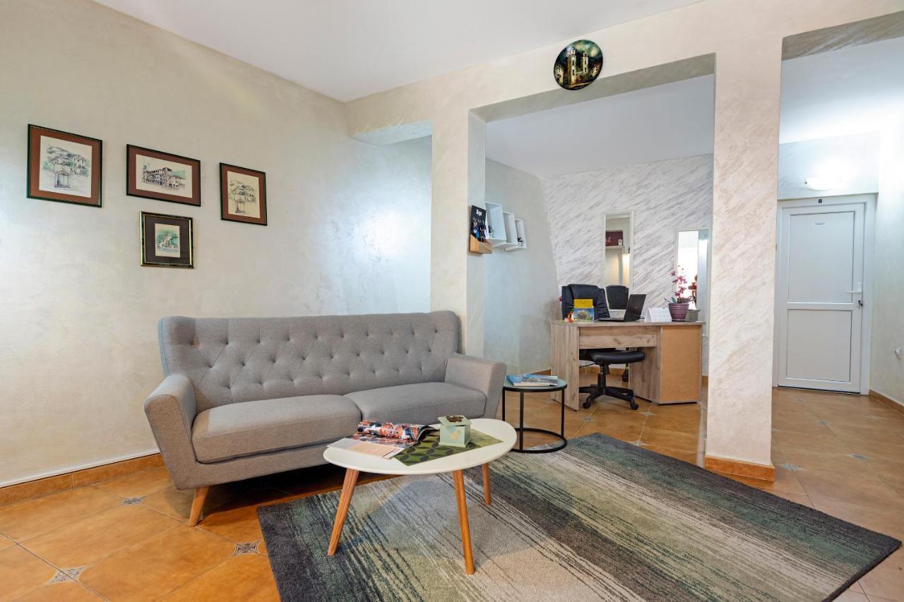 Apartments Boka Heart Котор Екстериор снимка